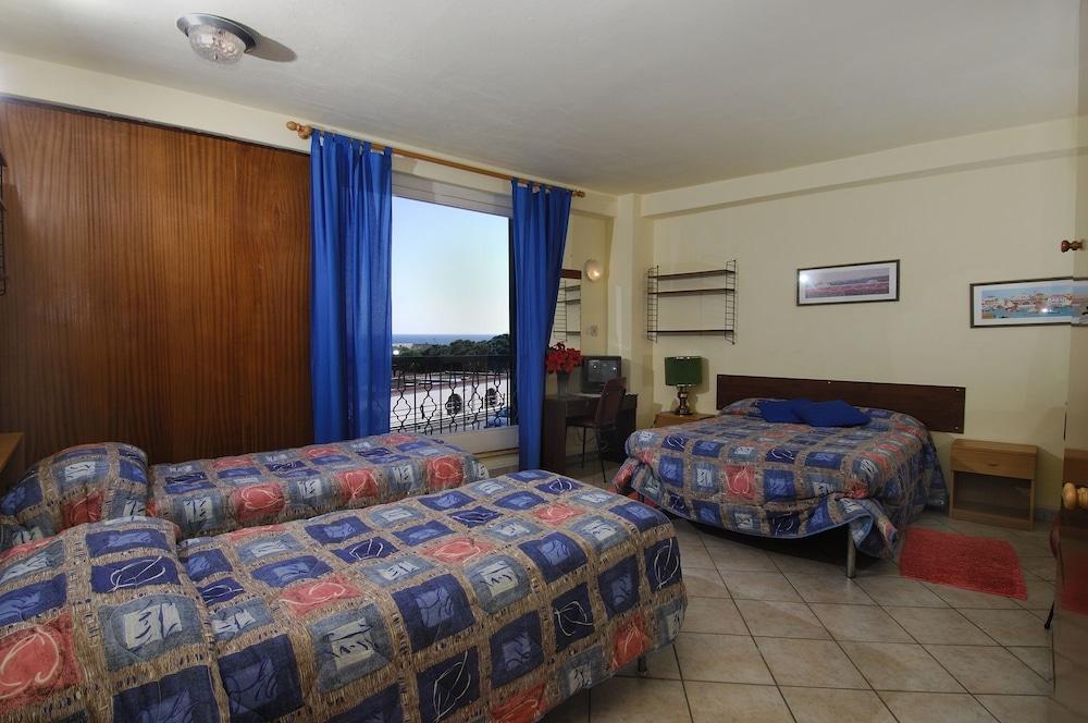 Hotel Nettuno Diano Marina Bagian luar foto